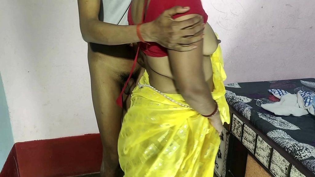 Munna fucks step mother in the ass in saree before going to the party in Hindi voice